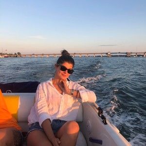 Meet your Posher, Irem